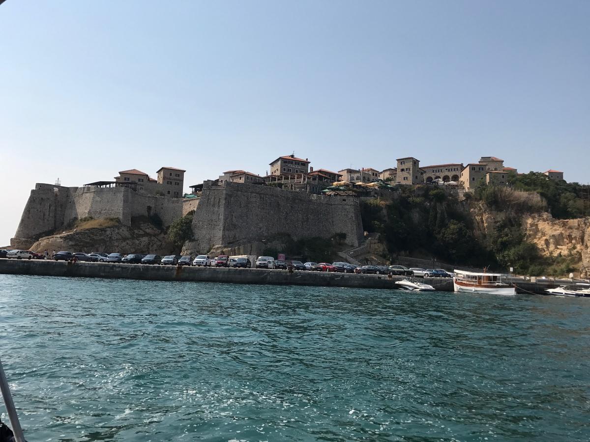 Hotel La Rosa Negra Ulcinj Ngoại thất bức ảnh