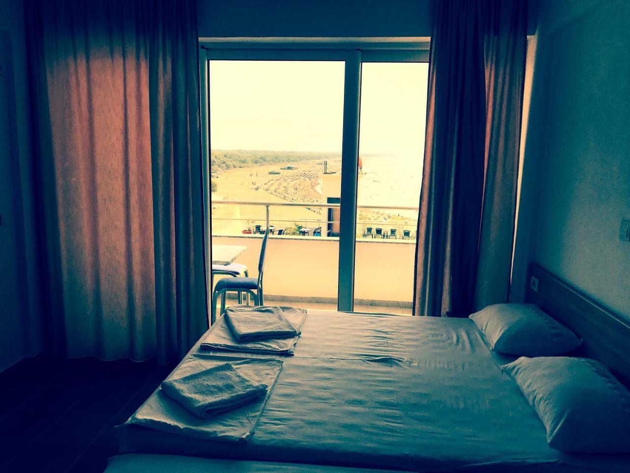 Hotel La Rosa Negra Ulcinj Ngoại thất bức ảnh
