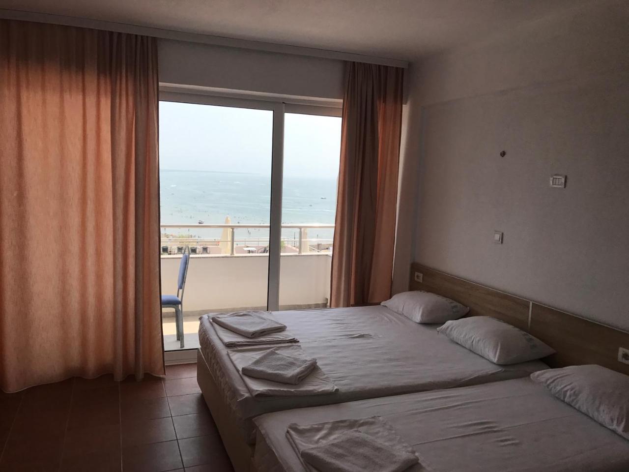 Hotel La Rosa Negra Ulcinj Ngoại thất bức ảnh